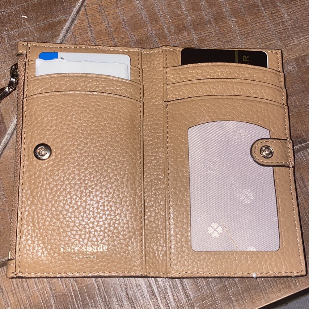 Kate Spade Wallet - Picture 2 of 3